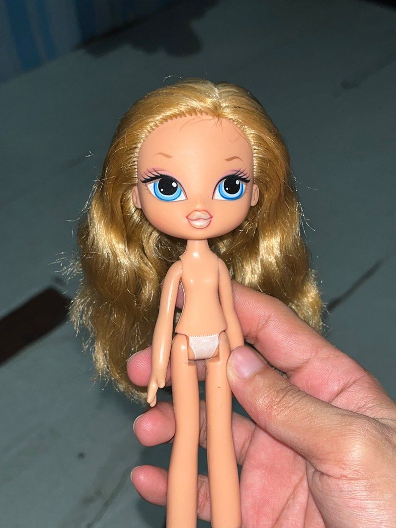 Bratz kidz cloe (Category: Kids Toys) located in San Pedro. Submitted by uboyz123 (Listing ID 1389440551, Image 3). Description: With lip chip.