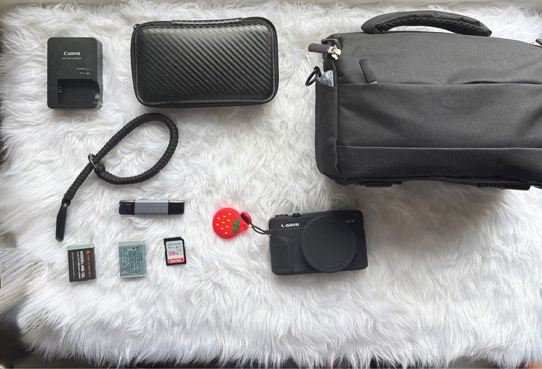 Canon G7X Mark II for Rent (Category: Cameras) located in Makati City. Submitted by sanchav (Listing ID 1389872734, Image 1). Description: Canon G7X Mark II for Rent What’s Included: •Canon G7X Mark II camera unit •Camera case •Camera silicone case •Hand strap •128GB card reader •SD card reader •Camera charger •2 batteries 📌 Available starting September 22, 2025, onwards Location: Makati City.