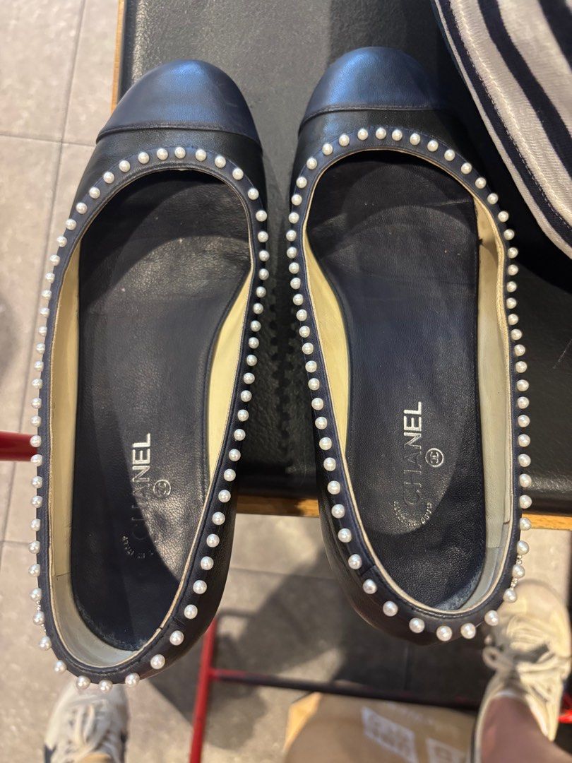 Chanel flat shoes (Category: Sneakers & Footwear) located in Quezon City. Submitted by engr36 (Listing ID 1389944452, Image 1). Description: erased brand at the bottom.