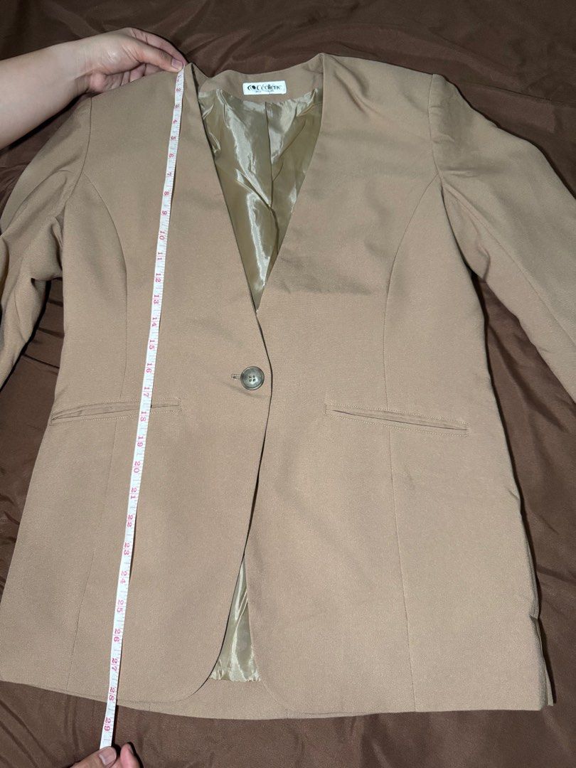 Coat (Category: Others Tops) located in Taguig. Submitted by cs4lt (Listing ID 1389916766, Image 3). Description: .