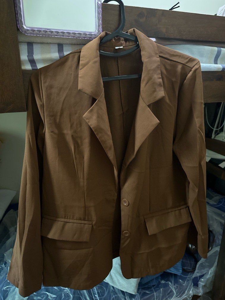 Coat for corporate attire (Category: Coats, Jackets and Outerwear) located in Makati City. Submitted by rocycle (Listing ID 1389902831, Image 2). Description: Coat for office.