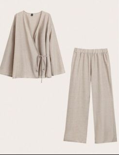 （分類：）位於 。 由 modest_drapes 提交（商品編號 1389863881，圖片 1）。簡介： 。