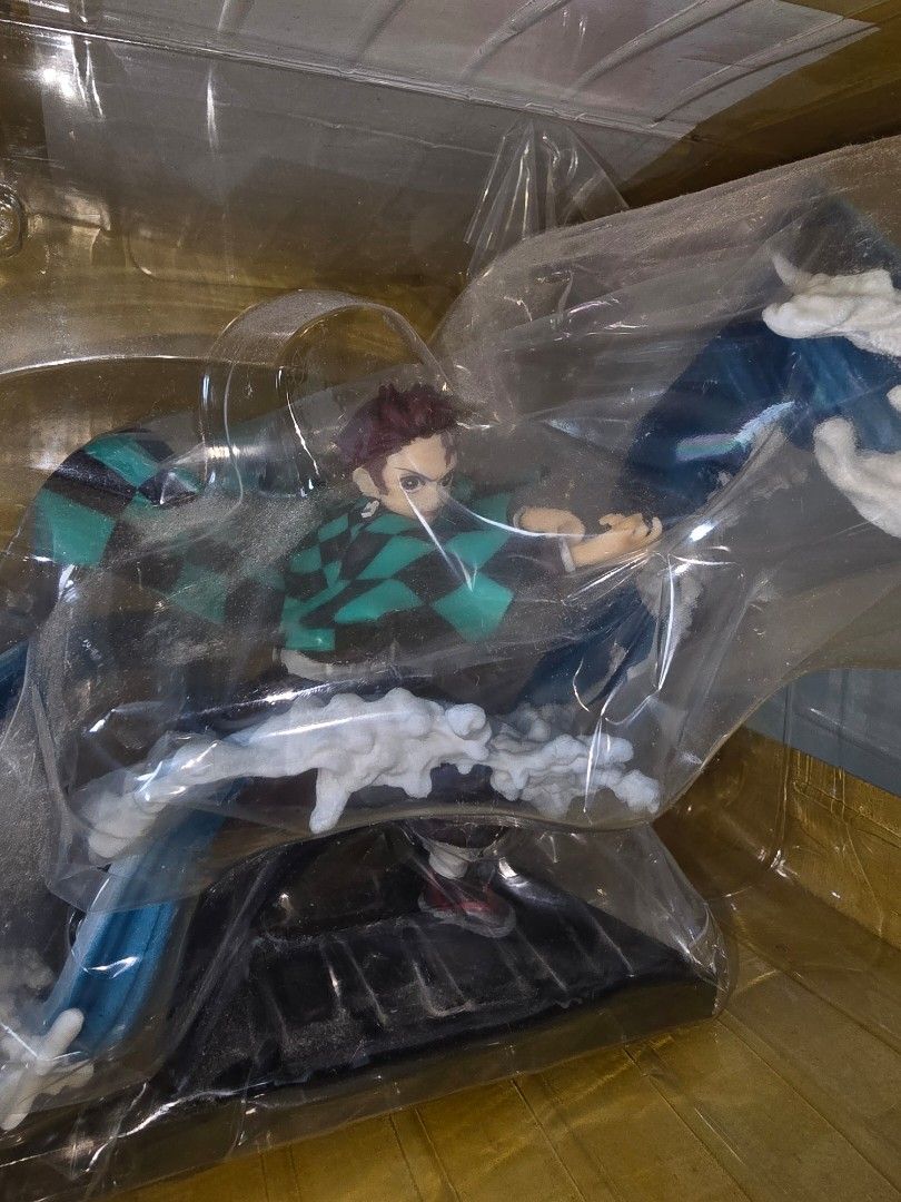 Demon Slayer Kamado Tanjirou Figure Bandai Prize A (Category: Toy Figures) located in Singapore. Submitted by jonas_lim (Listing ID 1389894431, Image 2). Description: - Brand new, Unopened Kamado Tanjirou figure Bandai Prize A. - Original sealed box in excellent condition. Only open the exterior box outside to check for it's conditions. Everything else still intact. - Brought from Japan (100% authentic) - Won from Ichiban kuji Brought this really