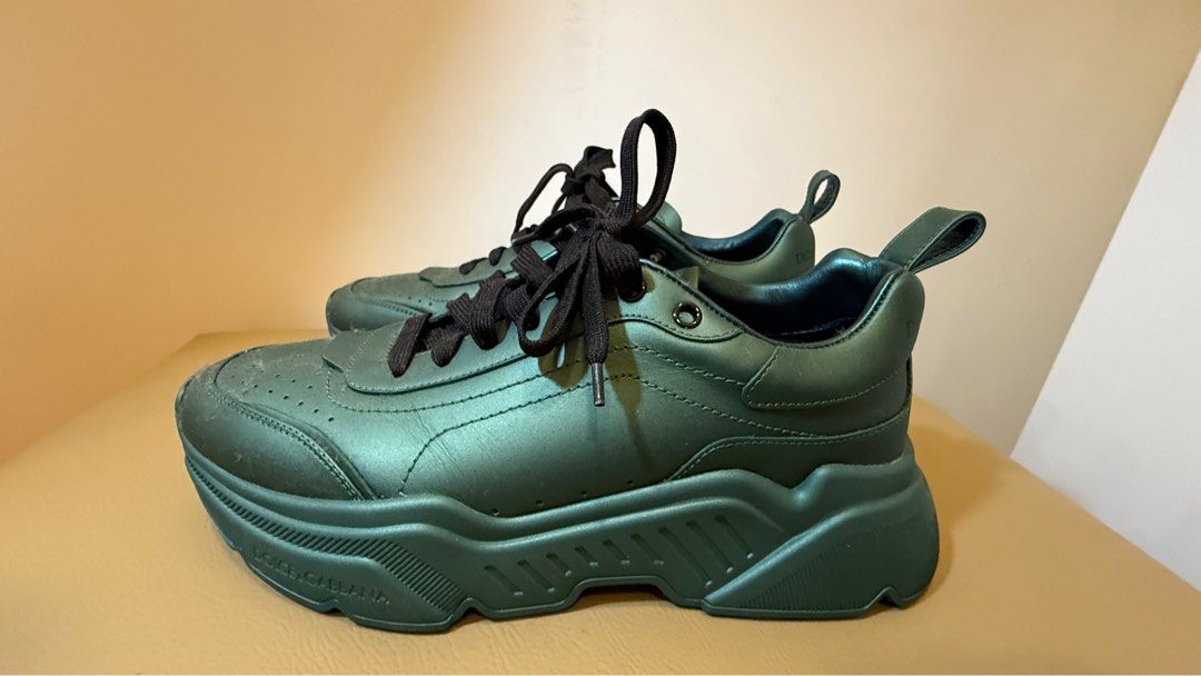 D&G Metallic Green Sneakers (Category: Sneakers) located in Pasig City. Submitted by jpecc (Listing ID 1389991066, Image 2). Description: .