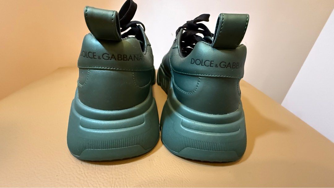 D&G Metallic Green Sneakers (Category: Sneakers) located in Pasig City. Submitted by jpecc (Listing ID 1389991066, Image 3). Description: .