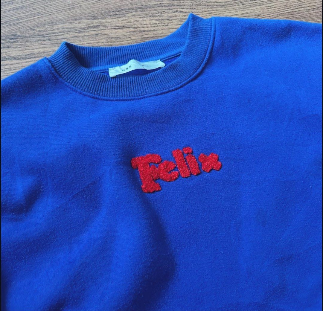 Donald duck boxy sweater (Category: Coats, Jackets and Outerwear) located in Binan City. Submitted by luckythriffs (Listing ID 1389856750, Image 3). Description: Felix Carpet Sweater Condition: 9.5/10 Issues: minor stain ~Dimes~ Fits M - L Length: 25” Width: 25” .