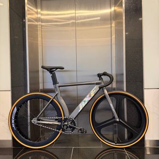 (Category: ) located in . Submitted by Wheelprosg (Listing ID 1389896588, Image 1). Description: .