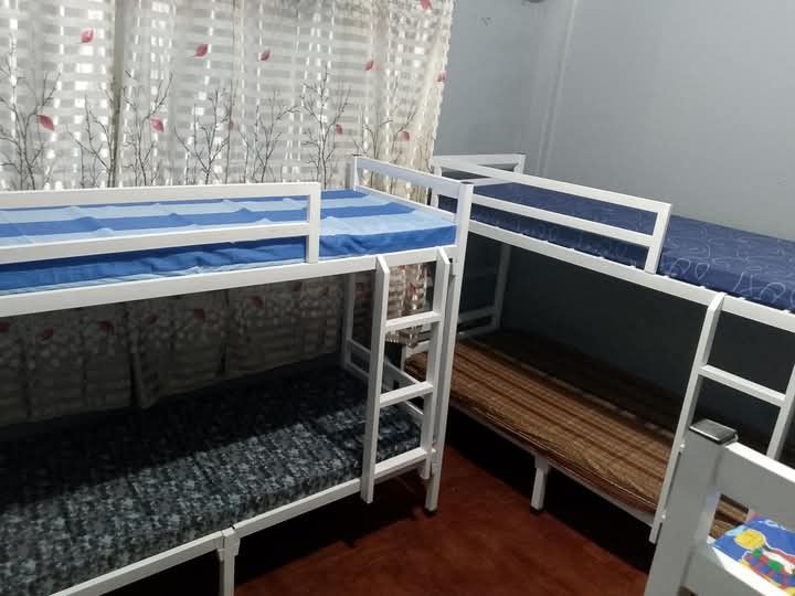 For rent BED SPACE (Category: Room Rentals) located in Manila. Submitted by christinav54738 (Listing ID 1389870034, Image 2). Description: ‎HEADS UP !!!!!! ‎ ‎🔎 LOOKING FOR BED SPACERS ‎ ‎📍Address: PUREZA STREET SAMPALOC MANILA ‎ ‎⚫ Room A (MALE) 3 SLOTS AVAILABLE ‎ ‎⚫ Room B (MALE) 3 SLOTS AVAILABLE ‎ ‎ ‎✨ FOR STUDENTS/REVIEWEES/WORKING PROFESSIONALS ‎ ‎1 Month advance, 1 Month deposit ‎ ‎✔ FREE (Water and electricity) ‎ ‎✔ FREE WIFI internet 