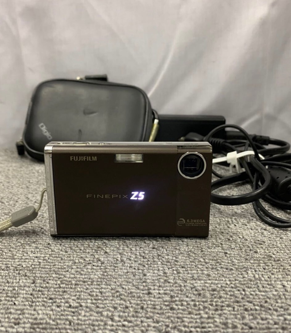 Fujifilm FinePix Z5fd Digital Camera brown digicam with sliding