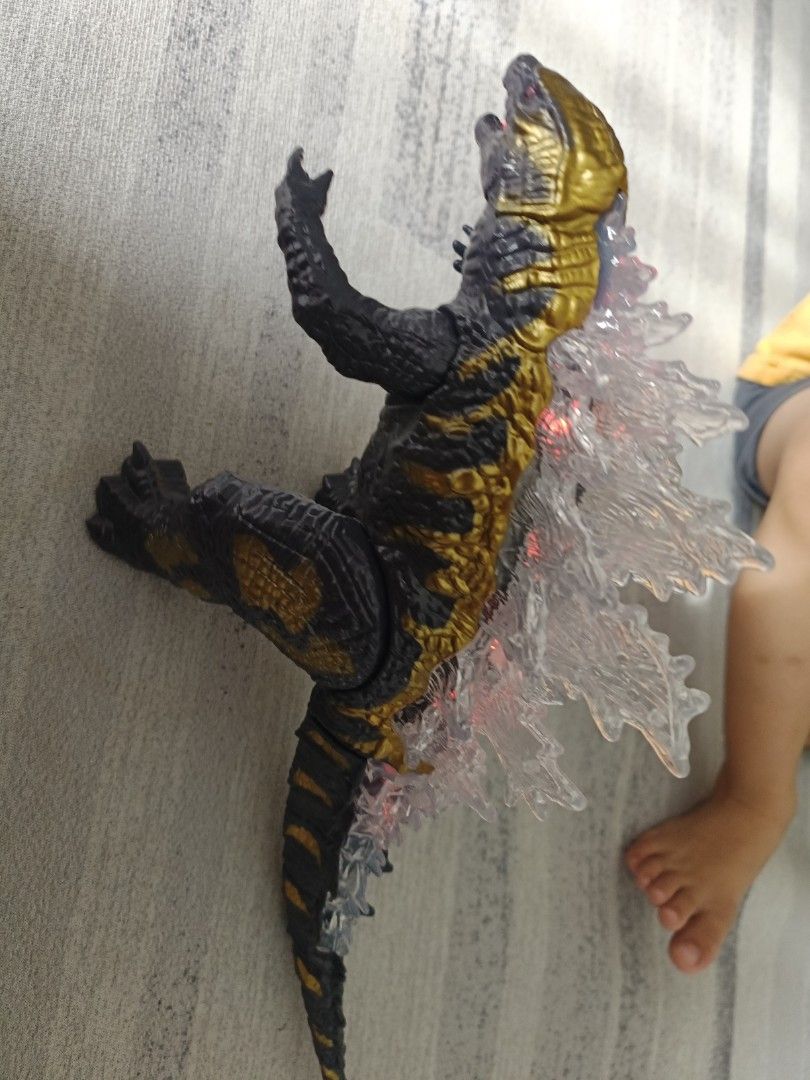 Godzilla (Category: Toys & Games) located in Petaling Jaya. Submitted by webeman (Listing ID 1389853821, Image 3). Description: -godzilla figures -can move -has light on the body -using 2 double A battery -self pickup only.