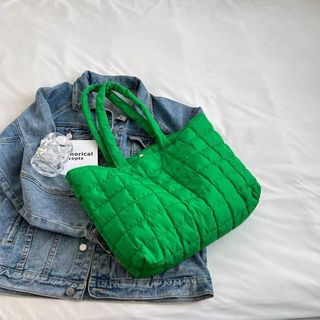 (Category: ) located in . Submitted by cheapngoodbag (Listing ID 1389964062, Image 1). Description: .