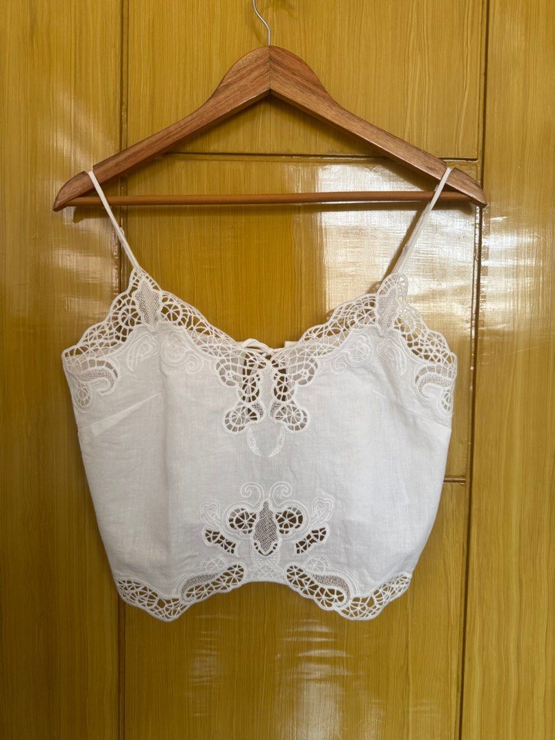 H&M Linen Blend Top (Category: Sleeveless) located in Bocaue. Submitted by arnssss (Listing ID 1389866377, Image 1). Description: Never worn. Perfect summer/beach top. Bought for Php 1490.