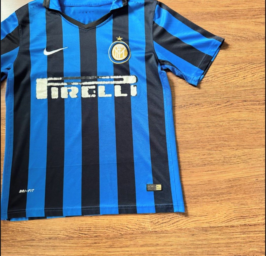 Inter Milan Football Jersey (Category: Activewear) located in Binan City. Submitted by luckythriffs (Listing ID 1389858455, Image 3). Description: Inter Milan Football Jersey Condition: 9/10 Issues: faded print ~Dimes~ Fits S - M Length: 25” Width: 19” .