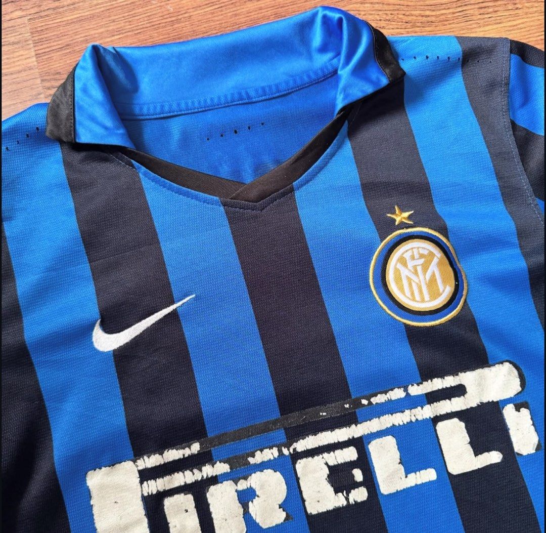 Inter Milan Football Jersey (Category: Activewear) located in Binan City. Submitted by luckythriffs (Listing ID 1389858455, Image 2). Description: Inter Milan Football Jersey Condition: 9/10 Issues: faded print ~Dimes~ Fits S - M Length: 25” Width: 19” .