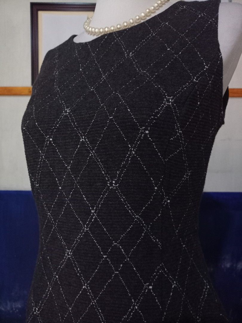 Lands'end Gray Dress [LE004] [3FOR1000] (Category: Dresses) located in San Narciso. Submitted by clofit.ph (Listing ID 1389890418, Image 3). Description: [3FOR1000] 📌 Shoulder: 13" 📌 Bust: 36"-40" 📌 Bust Laid Flat: 34" 📌 Waist: 28"-32" 📌 Waist Laid Flat: 28" 📌 Length: 38" 📌 73% Cotton 26% Polyester 1% Spandex 🧍🏻‍♀️MANNEQUIN SIZE Bust: 34" Waist: 26" 📸 Color may vary due to lighting ⚠️ Please, manage your expectation. 🤳Please don’t hesi