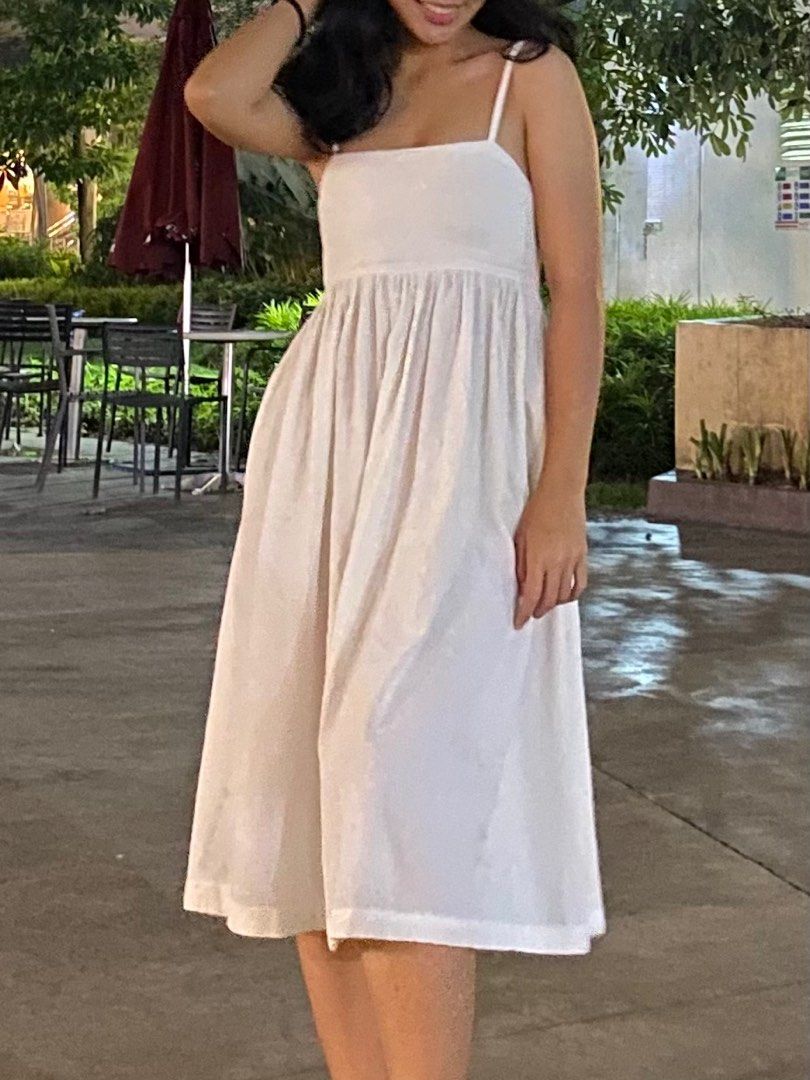 Linen Dress (free sf) (Category: Dresses) located in Cebu City. Submitted by arteriosclerosis (Listing ID 1390013929, Image 2). Description: -free sf if via jnt only!! -super nice thick material -fits nicely sa body huhu -worn only once -xs-m -kinda yellowish coz na stuck lang sa closet and needs washing lang but rest assured washable sha -fixed price rfs: decluttering.