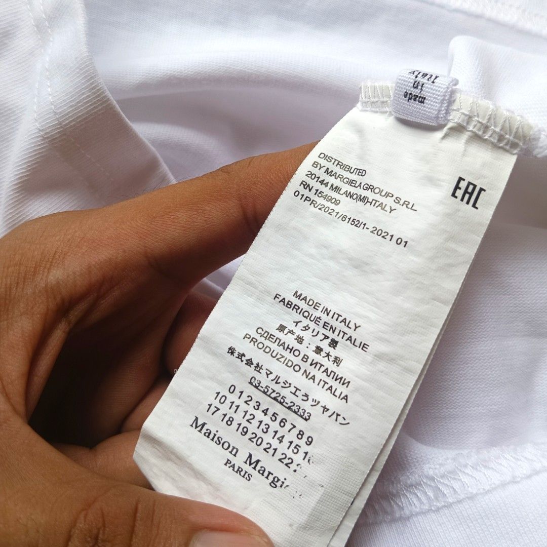 Maison Margiela Charual Letter Boxy (Category: Tshirts & Polo Shirts ) located in Iba. Submitted by tylerdcremator (Listing ID 1389917561, Image 3). Description: Width - 21.5 Length - 26 No issues Cut Necktag Only Made in Italy Verygood Condition Off/Legit.