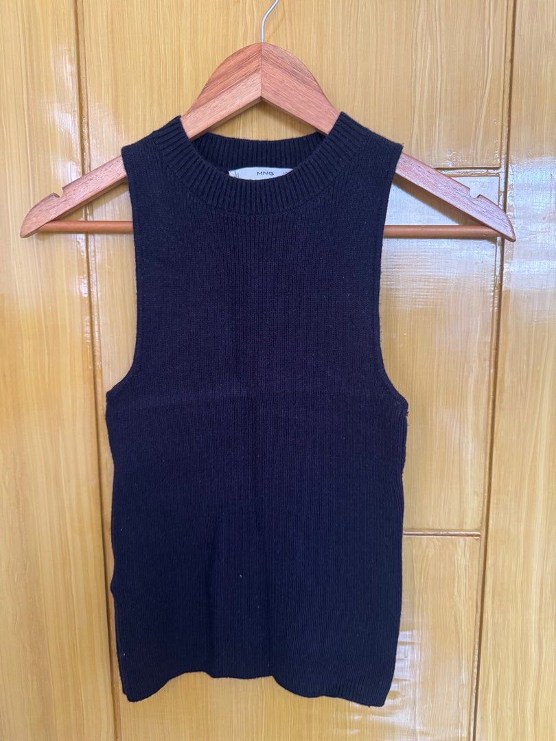 Mango Knitted Top (Category: Sleeveless) located in Bocaue. Submitted by arnssss (Listing ID 1389864782, Image 1). Description: Used once only.