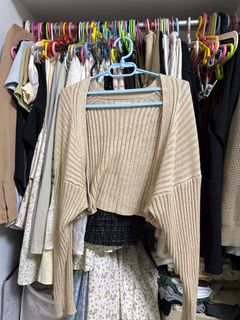 (Category: ) located in . Submitted by zy__clothes (Listing ID 1389999553, Image 1). Description: .