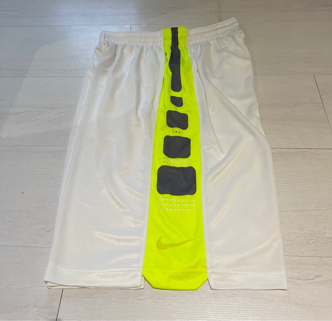 Original Elite Nike Shorts Men's (Category: Activewear) located in Paranaque City. Submitted by vrias (Listing ID 1389930720, Image 3). Description: ❤️ personal preloved ❤️ • Waistline - 28-40 in, • Length - 23 1/2 in, • Perfect Condition • Color of the image may vary in real life due to lighting condition • MOP - Gcash/ Рауmaya/ RCBC/BDO • Location - Parañaque City • Couriers - LBC/ Lalamove/ J&T.