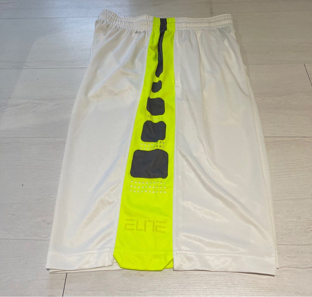 Original Elite Nike Shorts Men's (Category: Activewear) located in Paranaque City. Submitted by vrias (Listing ID 1389930720, Image 2). Description: ❤️ personal preloved ❤️ • Waistline - 28-40 in, • Length - 23 1/2 in, • Perfect Condition • Color of the image may vary in real life due to lighting condition • MOP - Gcash/ Рауmaya/ RCBC/BDO • Location - Parañaque City • Couriers - LBC/ Lalamove/ J&T.