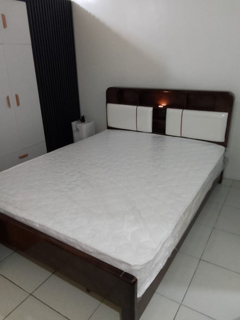 Pocket Spring Mattress (Category: Bed Frames & Mattresses) located in Manila. Submitted by kaden_chicvista (Listing ID 1389884077, Image 2). Description: Our mattress is directly from our factory abroad, it is made in pocket spring and natural latex foam with a memory foam topper, high quality but in a low price. Orthocare (good for the back) , non-disturbance mattress Sizes: single size double size queen size king size.