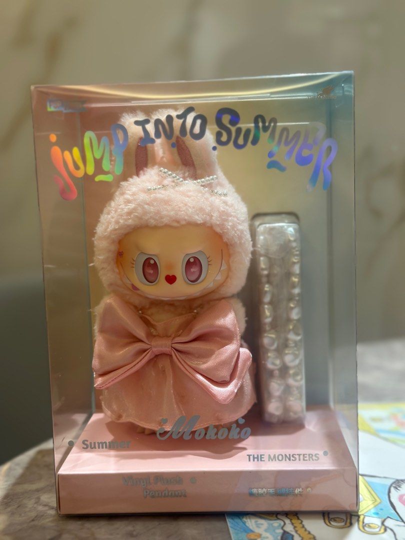 mokoko jump into summer モココ popmart I can't stop staring at Mokoko Jump Into Summer… those