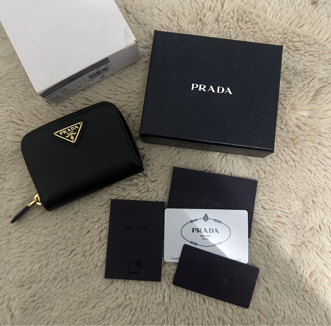 Pre-loved Prada Vitello Move Wallet (Category: Luxury Bags & Wallets) located in Dasmarinas. Submitted by lmprcs (Listing ID 1389914437, Image 1). Description: Pre-loved Prada Vitello Move in Nero Complete inclusions For more details, kindly send a message! .