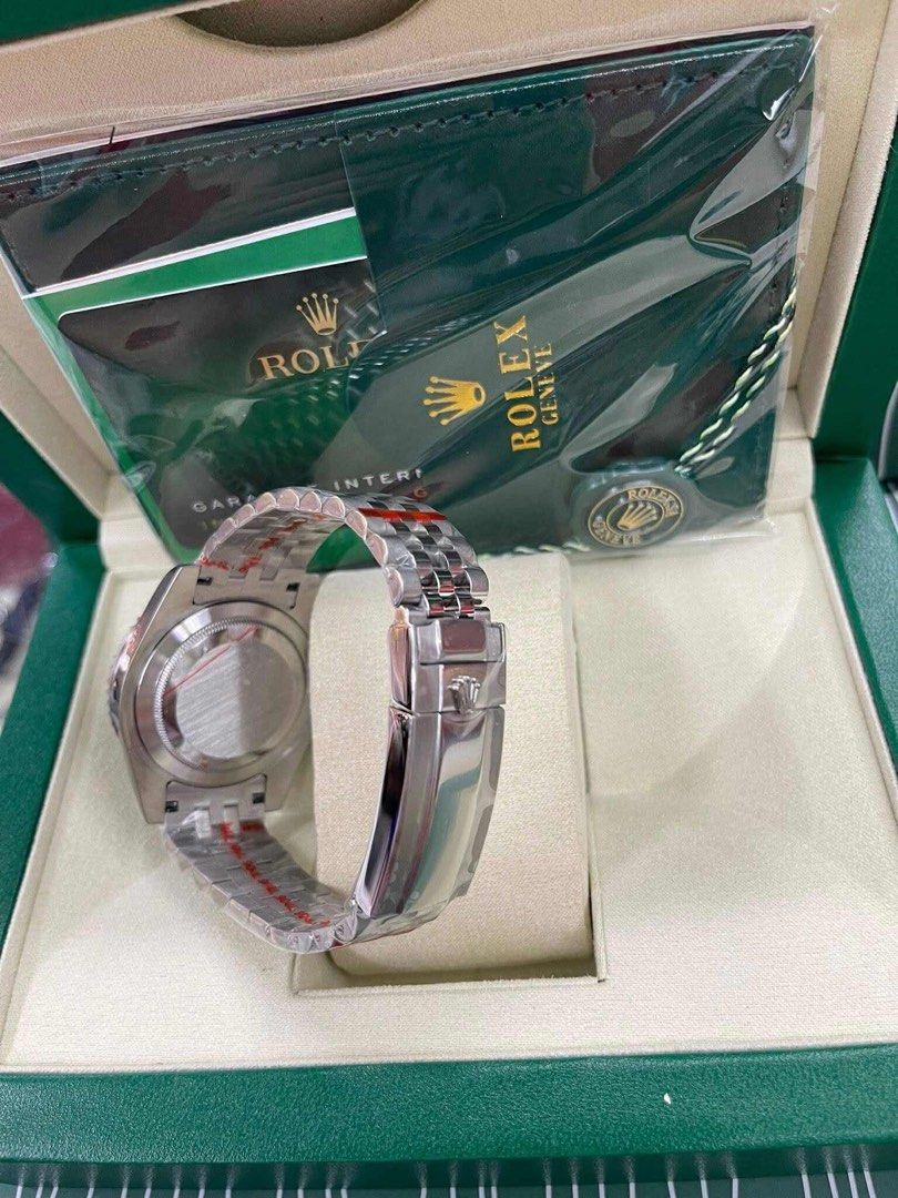 ROLEX (Category: Men's Watches) located in Manila. Submitted by keithramos (Listing ID 1389878484, Image 3). Description: ₱3-5k complete w/box manual card .