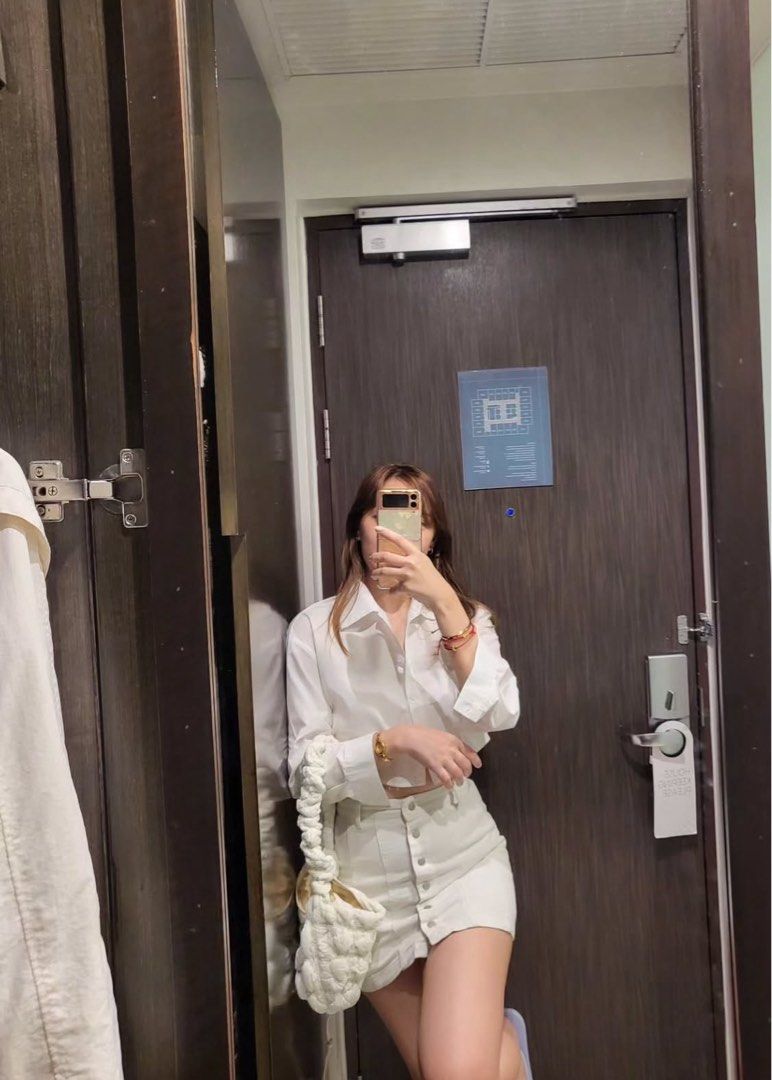 SHEIN Cropped polo bundle (Category: Others Tops) located in Batangas. Submitted by hellocedi (Listing ID 1389970504, Image 2). Description: Longsleeves - worn once only Short sleeve - brand new - no tag - washed Fit sa size small. Nice material.