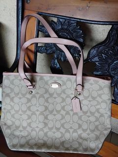 (Category: ) located in . Submitted by rissaea (Listing ID 1389926826, Image 1). Description: .