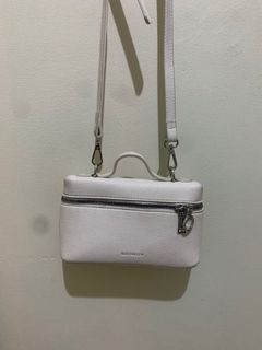 (Kategori: ) berada di . Dikirim oleh madroll (ID iklan 1389854127, Gambar 1). Deskripsi: .