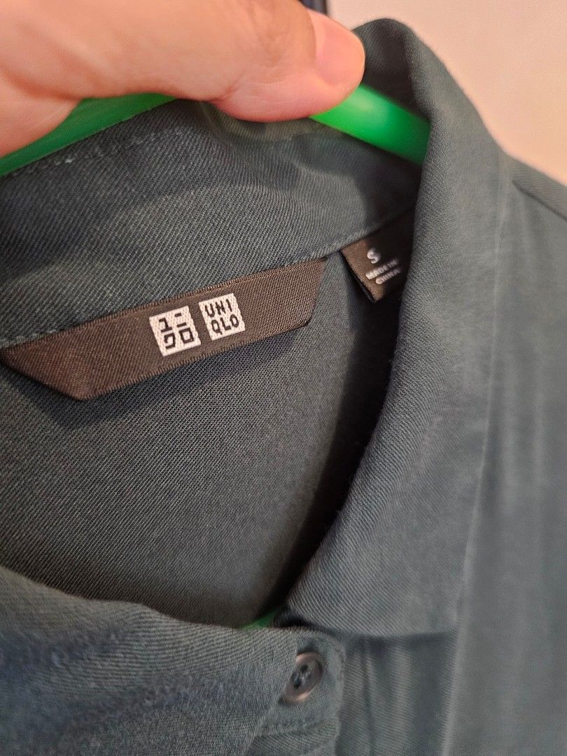 Uniqlo Forest Shirt (Category: Longsleeves) located in Amadeo. Submitted by _cgbb (Listing ID 1389882550, Image 3). Description: Rayon Material Fits XS-S DECLUTTERING..