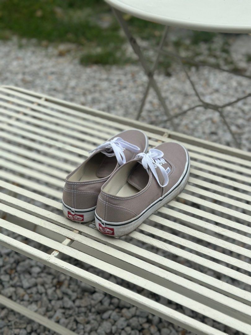 Vans Authentic (Category: Sneakers) located in Kuala Lumpur. Submitted by jefrijamal (Listing ID 1389891133, Image 3). Description: Like new. Rarely worn. Price is negotiable..