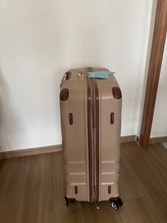 （分類：）位於 。 由 thomasbbg 提交（商品編號 1389933990，圖片 1）。簡介： 。