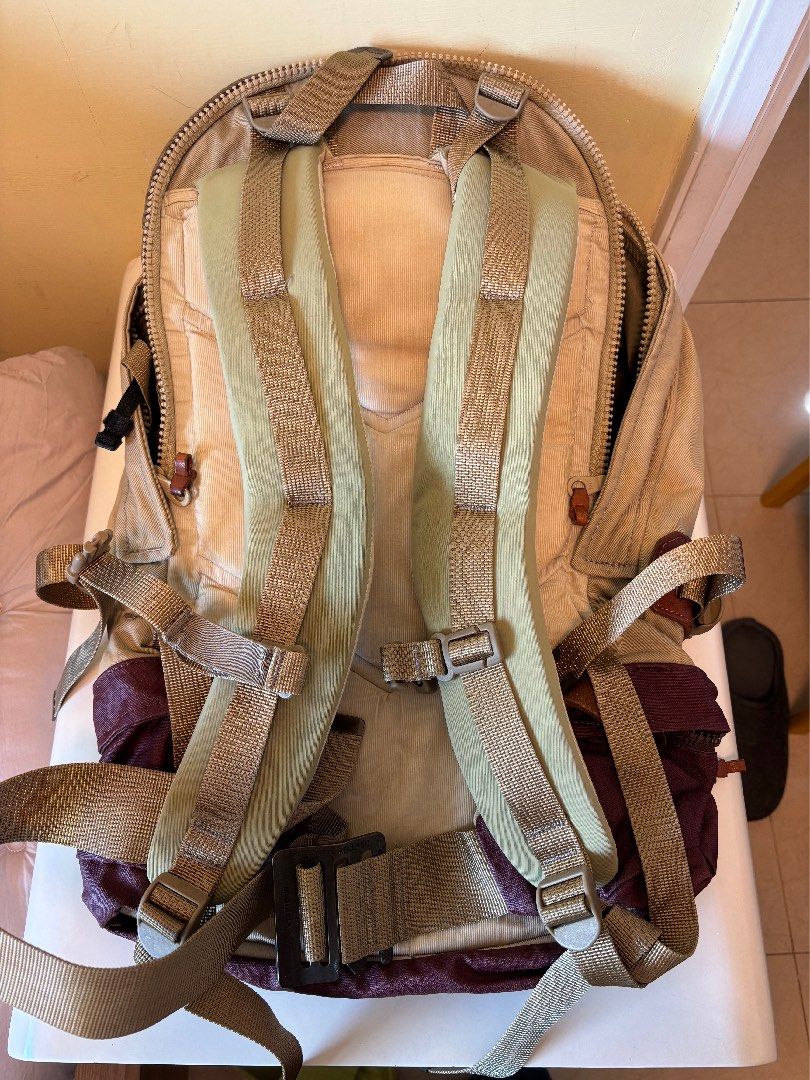 Visvim Backpack （分類：背包）位於 Hong Kong。 由 cowladyhk 提交（商品編號 1389905691，圖片 2）。簡介： Visvim Backpack。