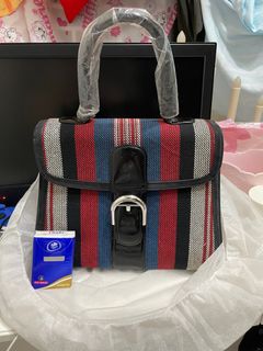 （分類：）位於 。 由 momomeowmi 提交（商品編號 1384762889，圖片 1）。簡介： 。