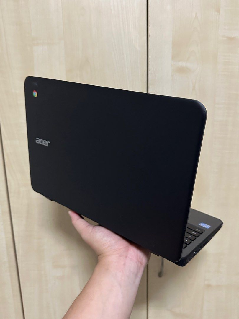 ACER LAPTOP RUSH (Category: Laptops & Notebooks) located in Quezon City. Submitted by luuizs (Listing ID 1384723909, Image 1). Description: ACER LAPTOP 4000 PESOS unahan nalang po with mouse and charger NEED LANG FUNDS PO FOR ENROLLMENT makinis pwede icheck SPECS niya: 4gb ram 16 gb ssd upgradable Intel Processor 12 inches Mabilis mag charge 9 hours battery span Windows 10 Comes with all MS Office na Malinaw Camera and Malakas sounds walang lag L