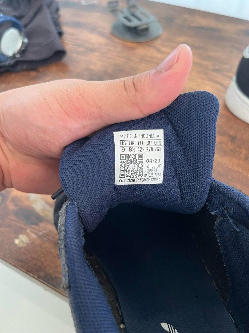 Adidas campus navy blue RUSH! (Category: Sneakers) located in Gapan. Submitted by prelovedstuff32 (Listing ID 1384704225, Image 3). Description: original pwede mo scan ung code sa sapatos wala ng box nabili ko to from SM Pampanga nagamit ko lang minsan pag outing.