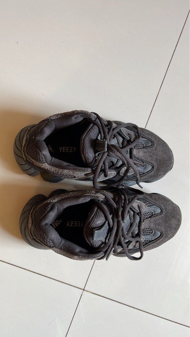Adidas Yeezy 500 - Utility Black (Category: Sneakers) located in Tacloban City. Submitted by priv_ (Listing ID 1384642283, Image 3). Description: Adidas Yeezy 500 - Utility Black Size: 5.5”w Original No box Mop: Gcash Loc: Tacloban City ₱1000+sf .