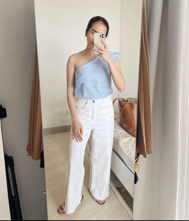 (Category: ) located in . Submitted by sunsetglamtrend (Listing ID 1384725483, Image 1). Description: .