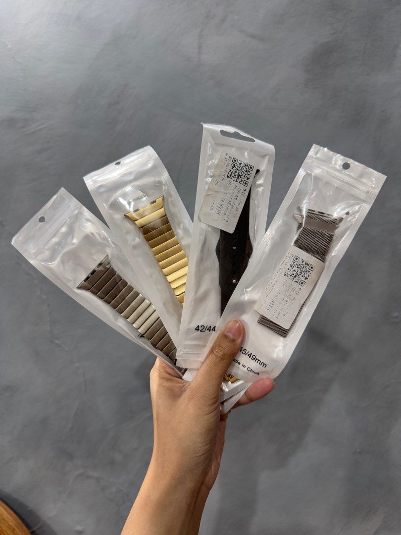 APPLE WATCH STRAP BAND LOOP (Category: Wearables & Smart Watches) located in Caloocan City. Submitted by anglca_ (Listing ID 1384647429, Image 2). Description: FOR TAKE ALL!! - fits 42/44/45/49mm - extra only - titanium loop, gold loop, starlight milanese band & brown sports band north caloocan area. pm me!.