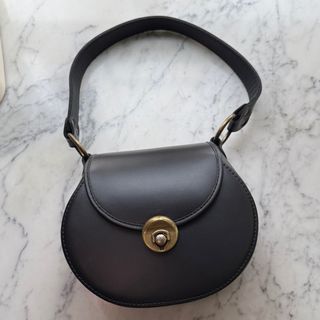 （分類：）位於 。 由 anyannie01 提交（商品編號 1384695467，圖片 1）。簡介： 。