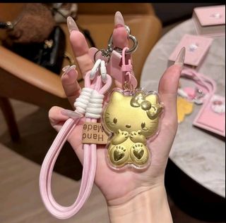 (Category: ) located in . Submitted by blog_queen (Listing ID 1384653185, Image 1). Description: .