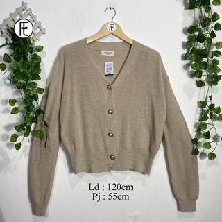 (Kategori: ) berada di . Dikirim oleh thriftpribadidansortir (ID iklan 1384655095, Gambar 1). Deskripsi: .