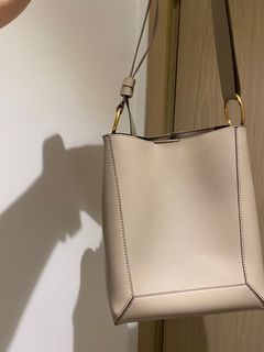 （分類：）位於 。 由 Saanvi.tt 提交（商品編號 1384735954，圖片 1）。簡介： 。