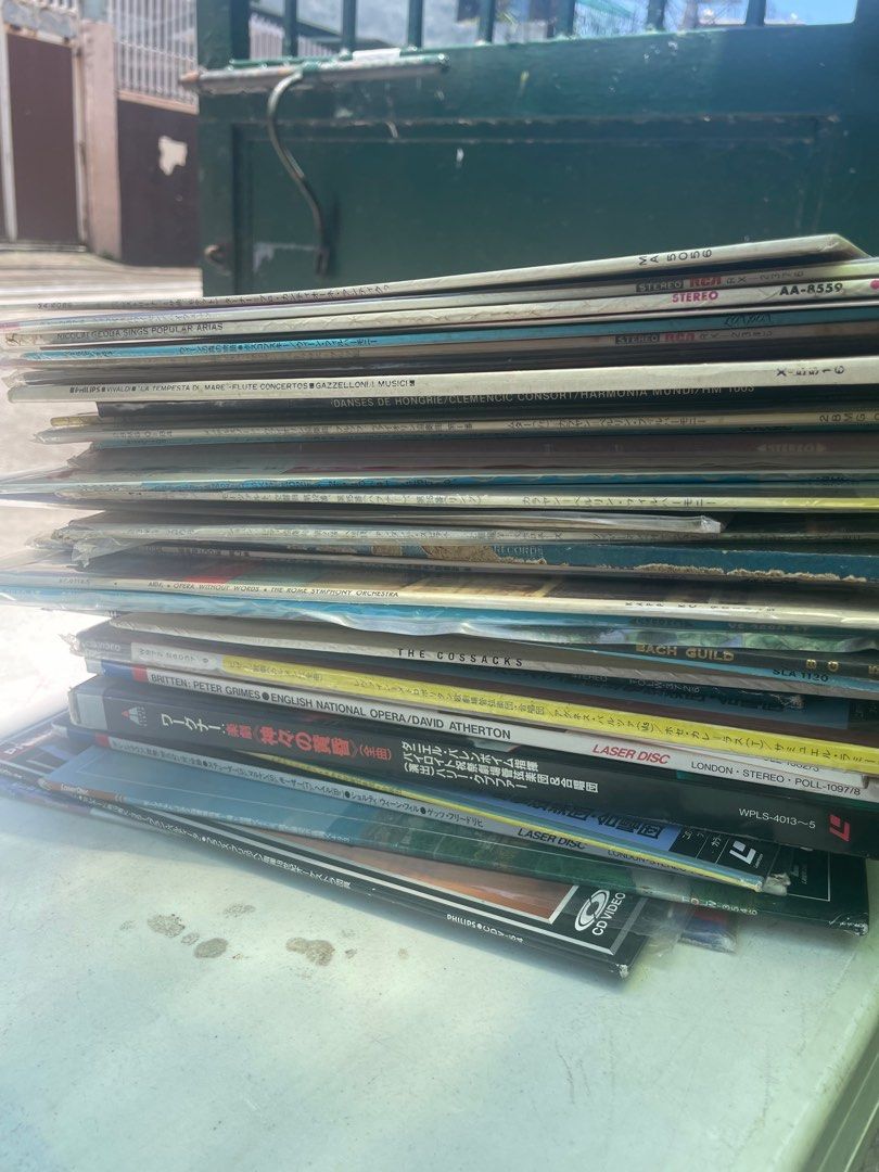 Classic vinyls and laserdiscs bundle for take all (Category: Vinyls) located in Quezon City. Submitted by brainsells (Listing ID 1384669400, Image 2). Description: 40 pcs assorted vintage vinyl and laserdisc bundle for take all Untested Japan prints.