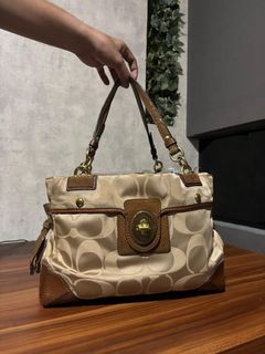 (Kategori: ) berada di . Dikirim oleh ulupersada22 (ID iklan 1384662155, Gambar 1). Deskripsi: .