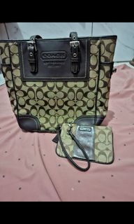 (Kategori: ) berada di . Dikirim oleh hsnita_preloved (ID iklan 1384722026, Gambar 1). Deskripsi: .