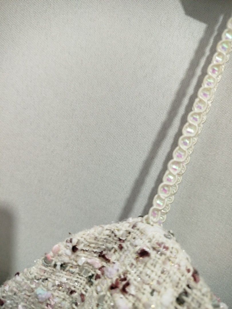 Coquette white tweed dress (Category: Dresses) located in Tarlac. Submitted by heartbeataria (Listing ID 1384827470, Image 3). Description: length: 32" bust: 32" waist: 29".